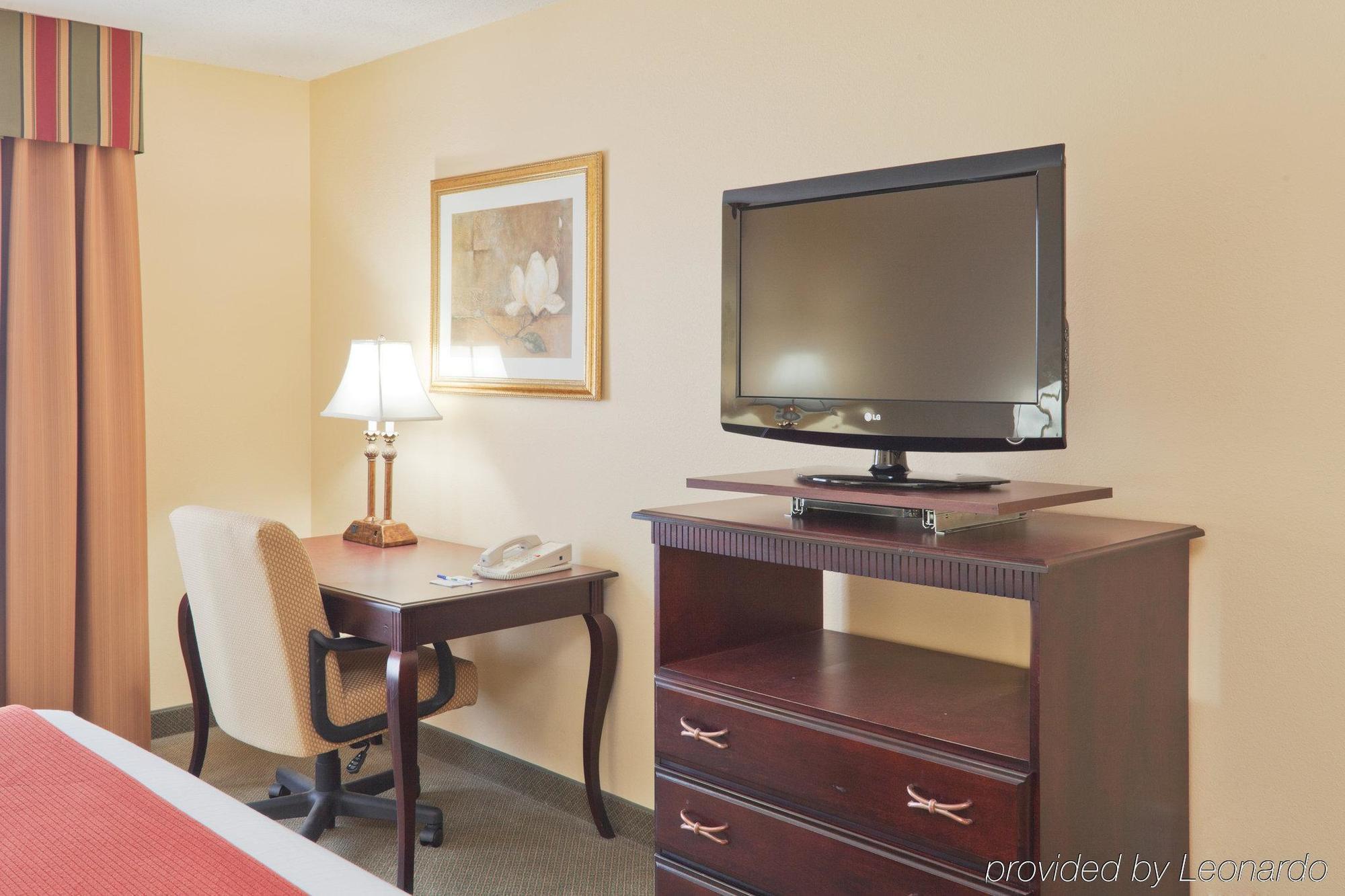 Holiday Inn Express & Suites - Tuscaloosa-University By Ihg Номер фото